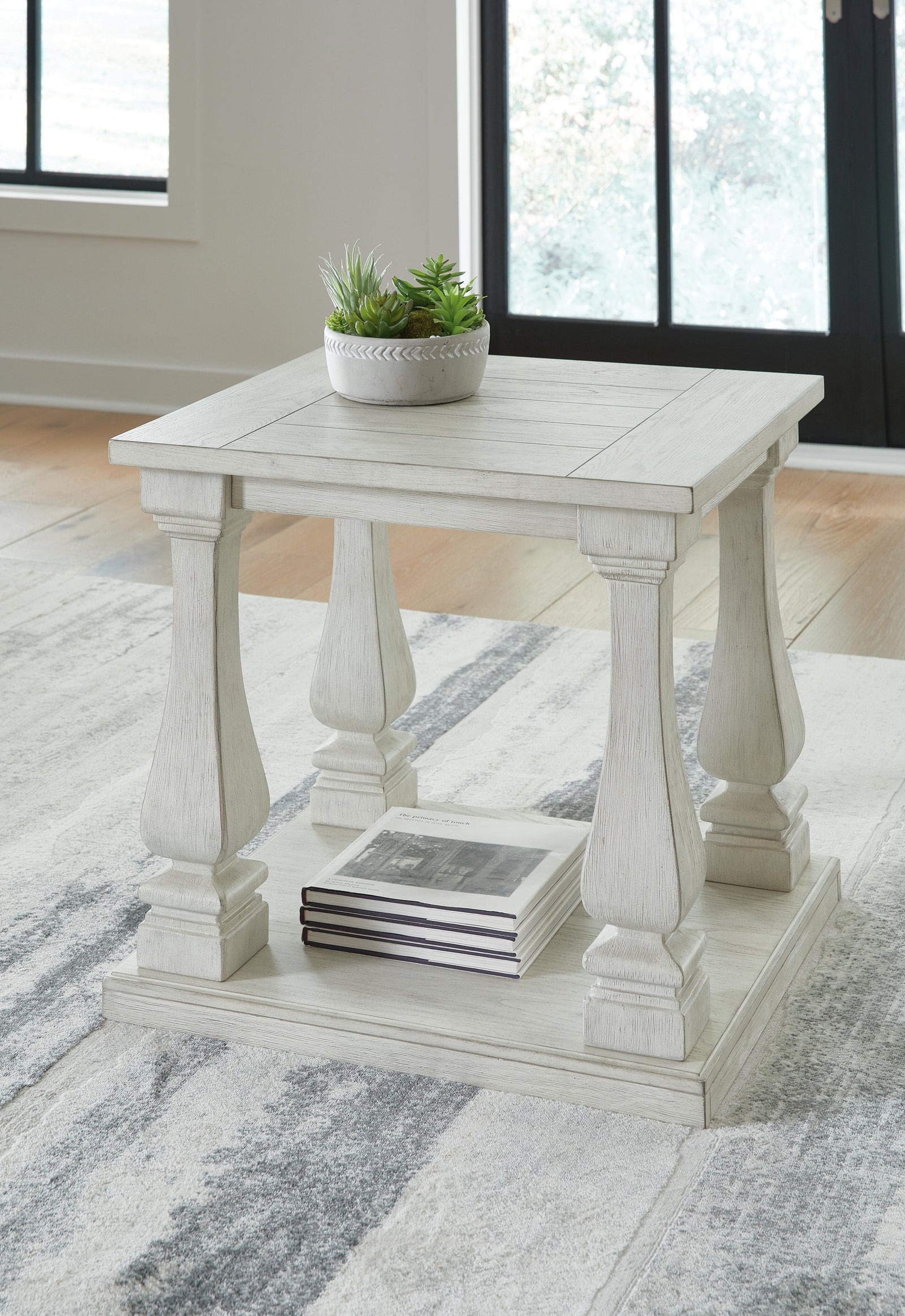 Arlendyne End Table - White (2)