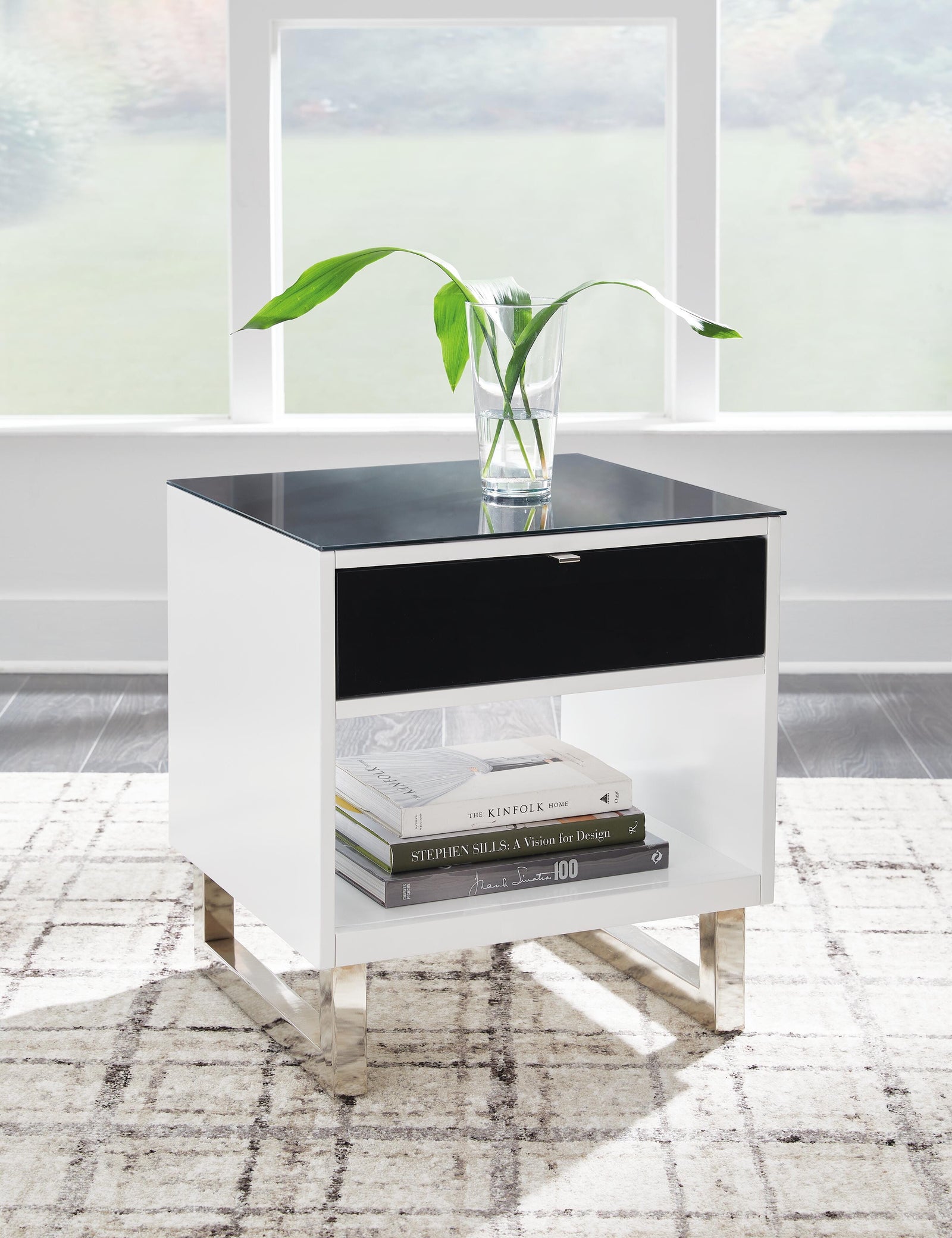 Gardoni End Table - White (2)