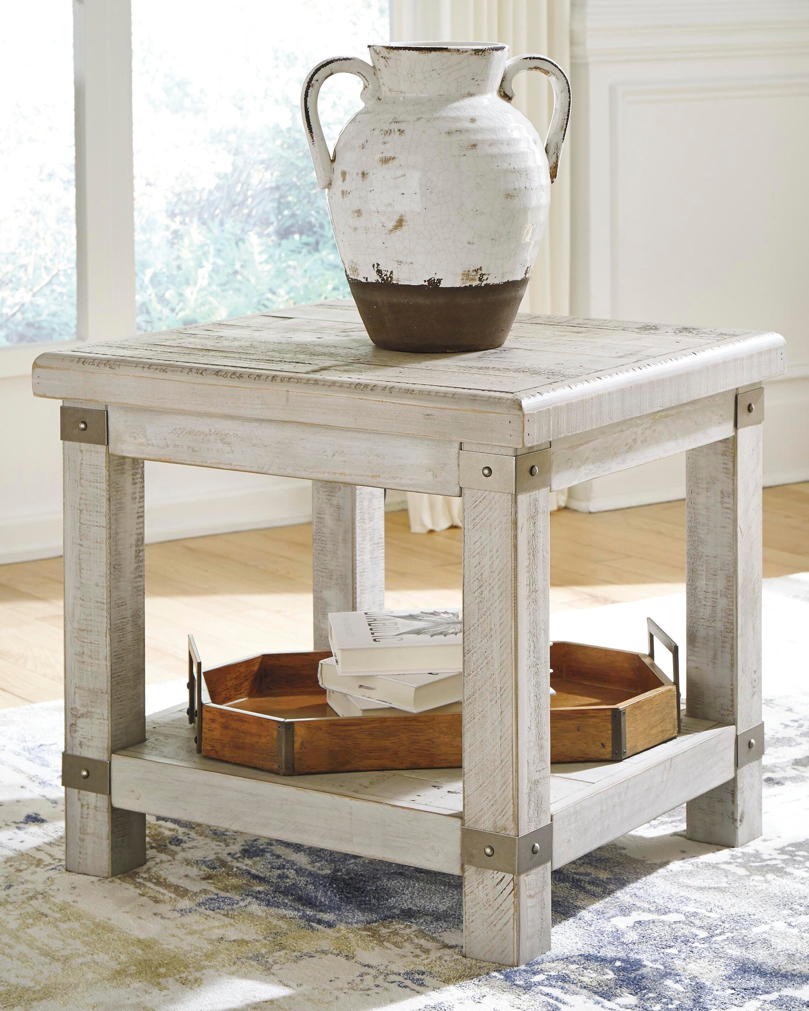 Carynhurst End Table - Pearl Silver (2)