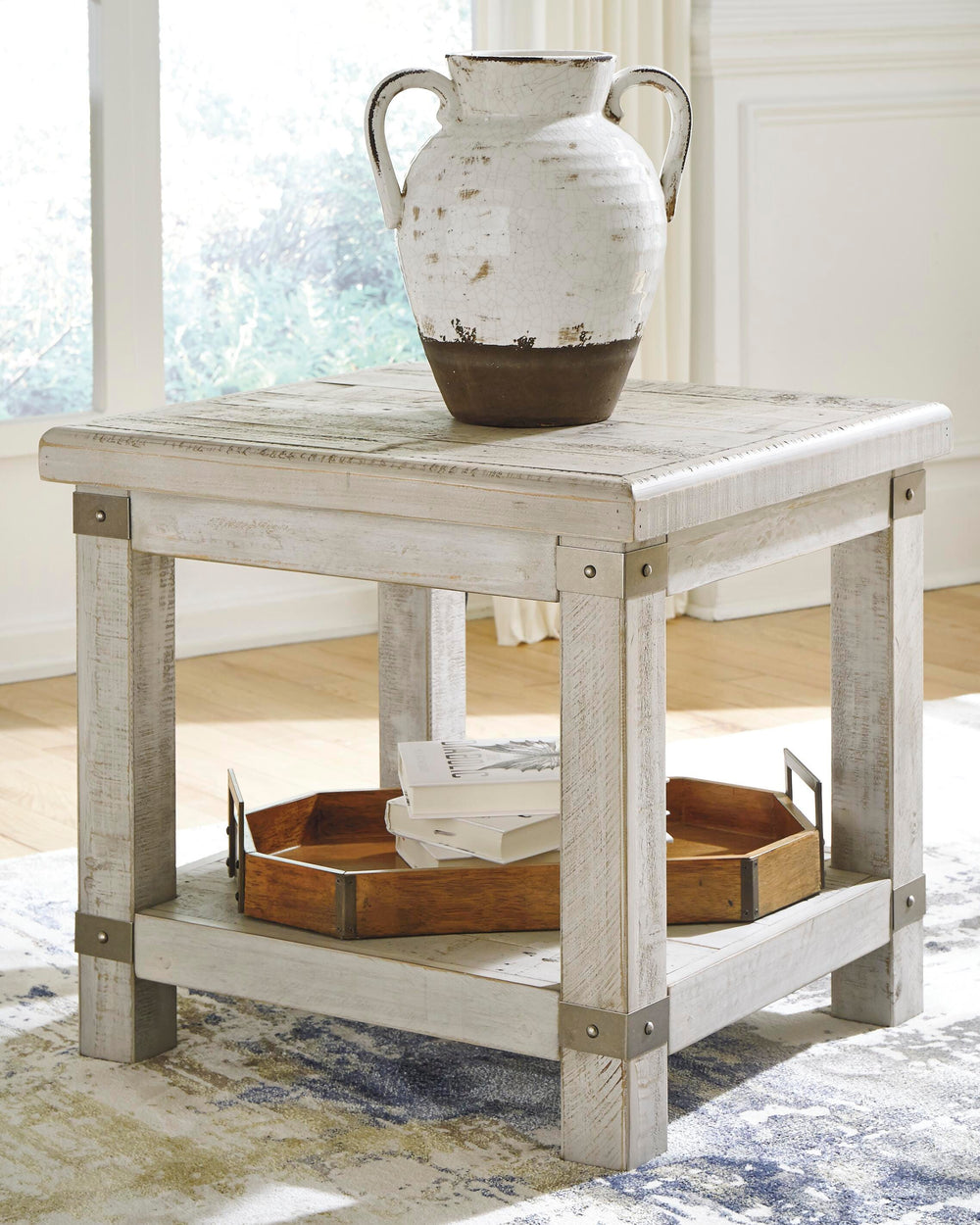 Carynhurst End Table - Pearl Silver (2)