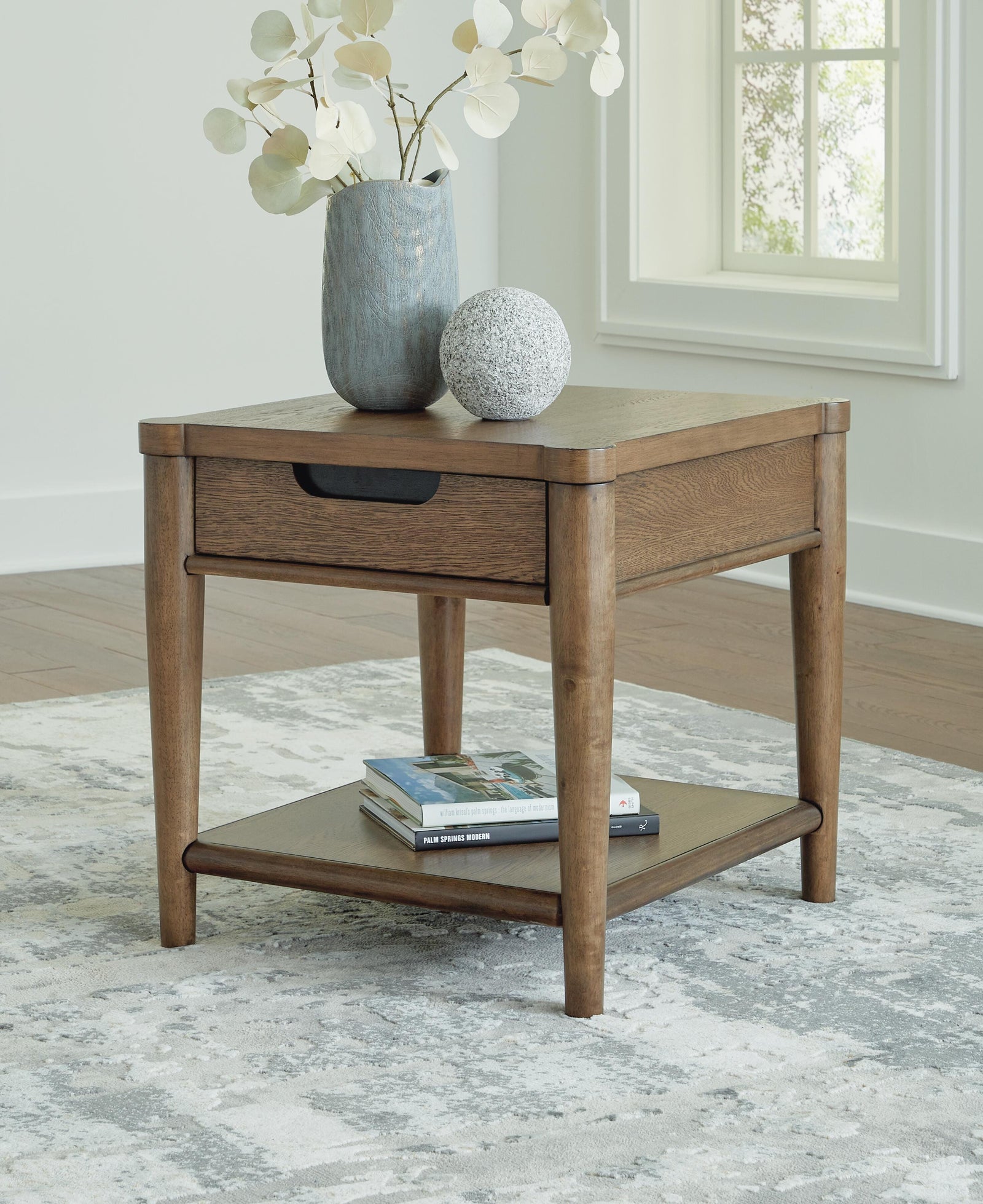 Roanhowe End Table - Dark Brown (2)