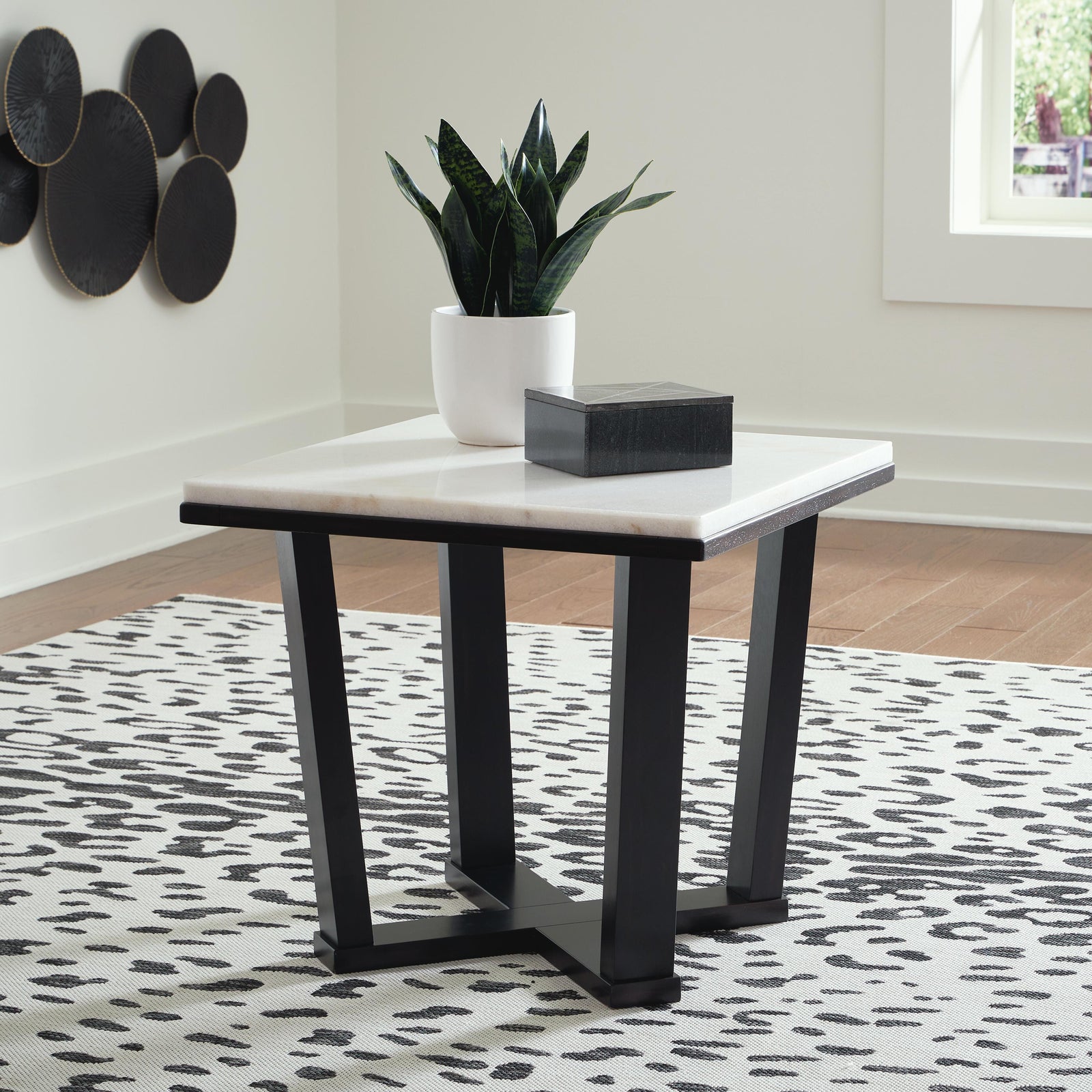 Fostead End Table - White (2)