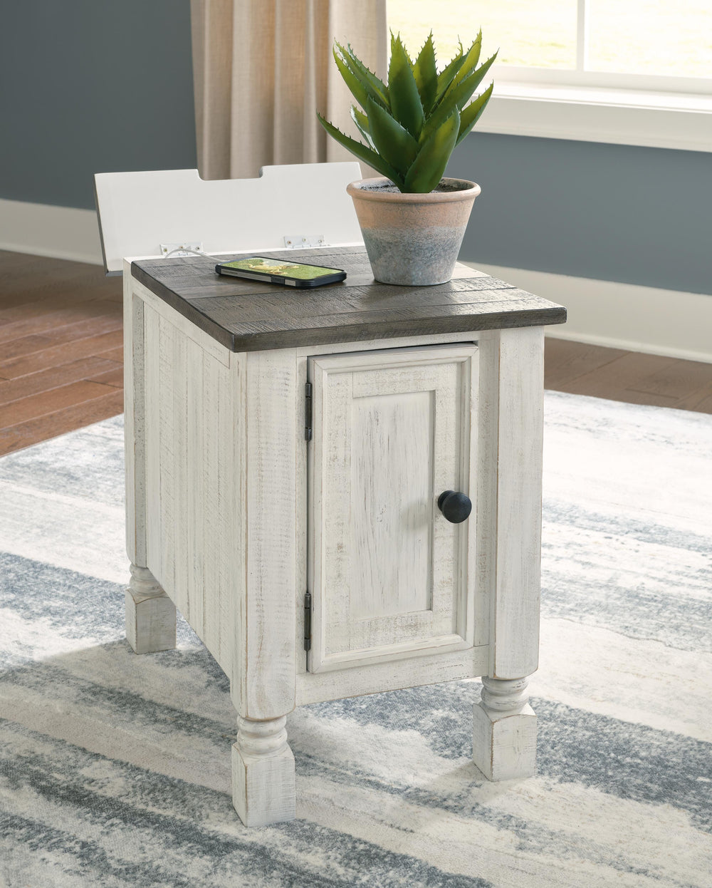 Havalance Chairside End Table - White (7)