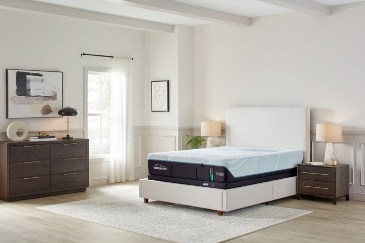 TEMPUR-ProAdapt Medium Hybrid Mattress on a TEMPUR-Ergo Smart Base in a bedroom