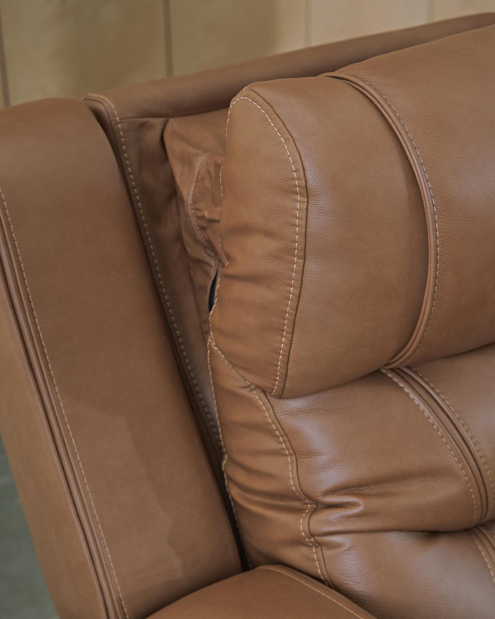 Knightington Power Reclining Loveseat with Audio Seating - Light Brown (8)