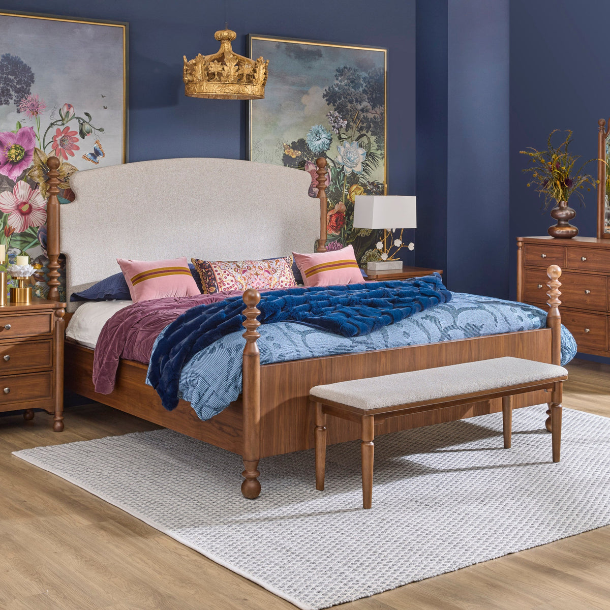 Azalea Queen Upholstered Bed