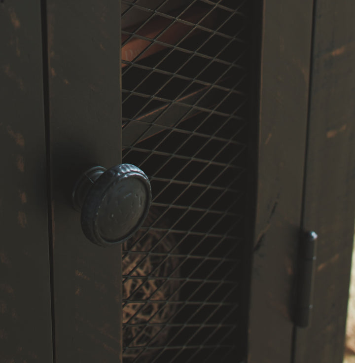 ashley-furniture-t468-7-valebeck-chair-side-table