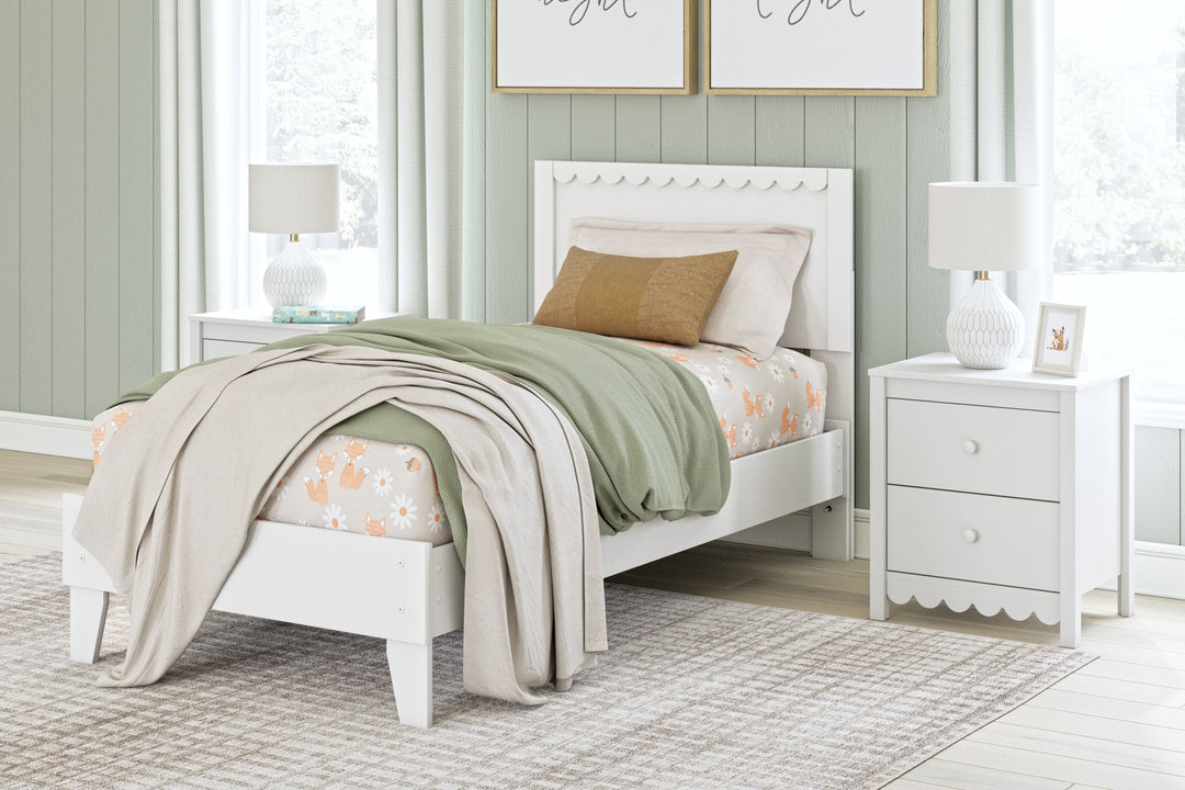 ashley-furniture-eb1810b1-hallityn-panel-bed