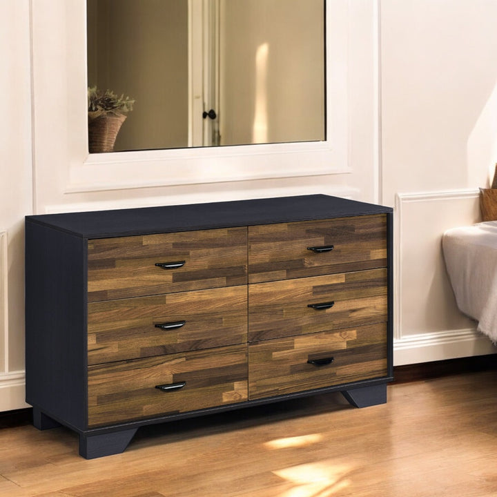 Eos Dresser