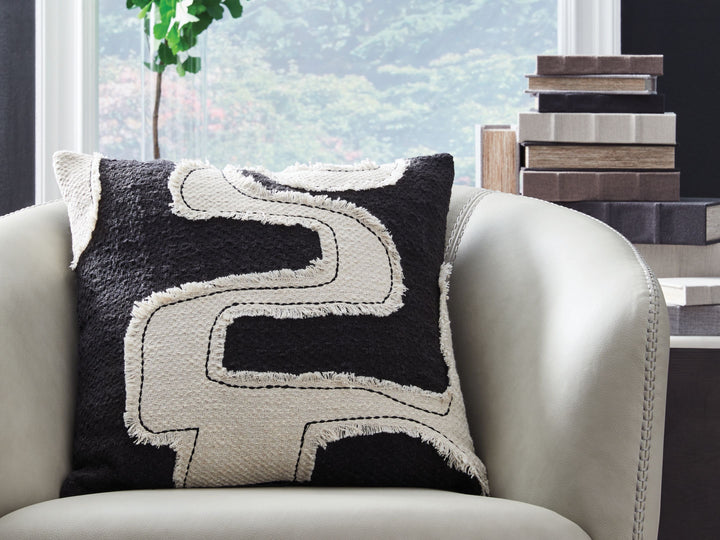 Veerbank - Pillow (Set of 4) - Black / Beige by Ashley Furniture product image