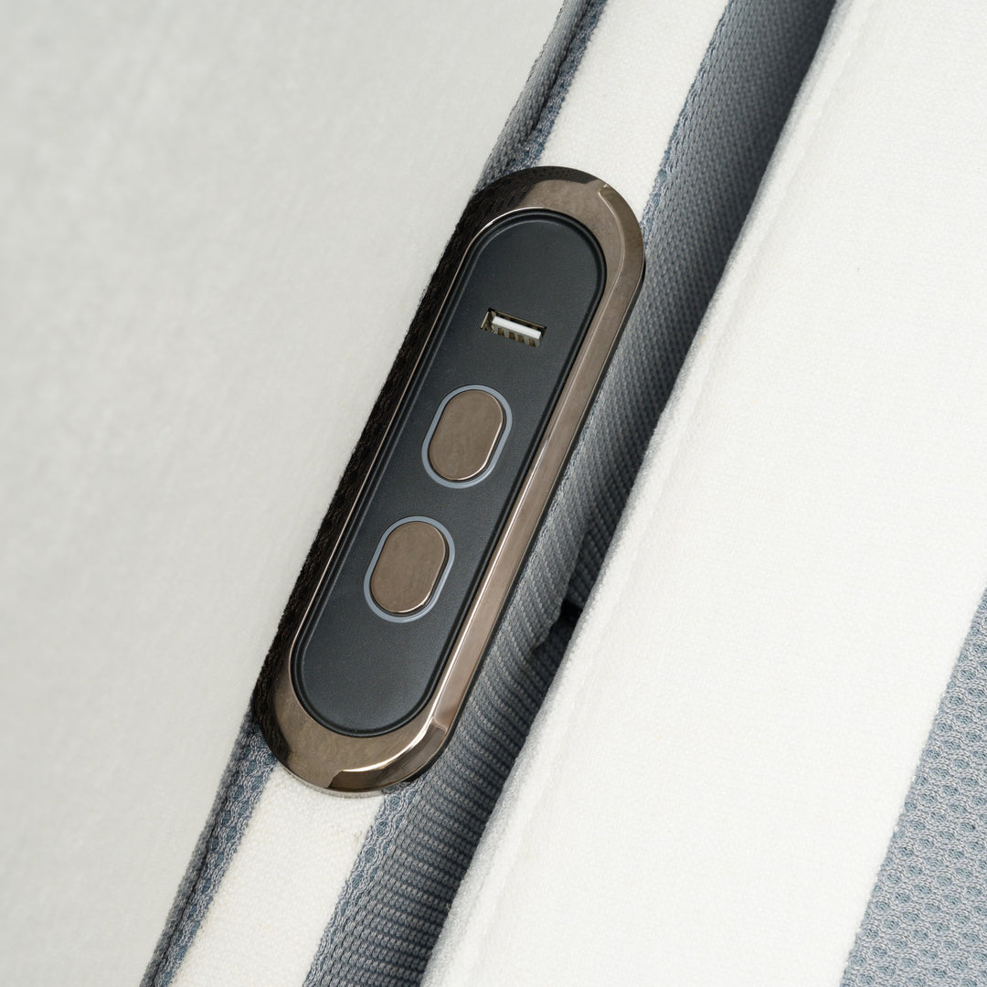 Almagre - Modern White Fabric Sofa with 3 Electric Recliners