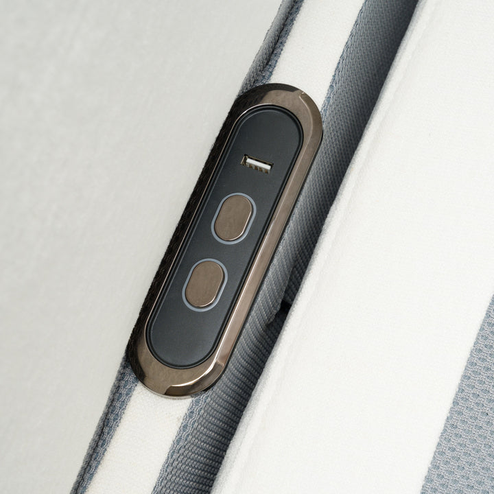 Almagre - Modern White Fabric Sofa with 3 Electric Recliners