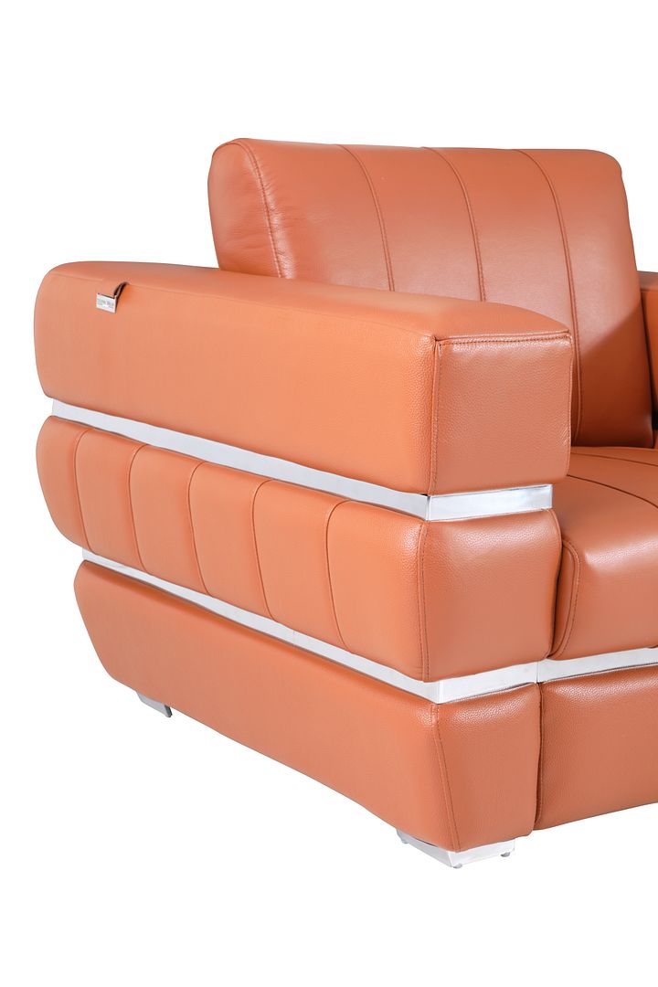 DivanItalia 904 Chair in Top-Grain Italian Leather - Camel