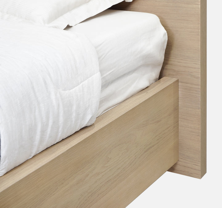 one-coastal-modern-platform-bed