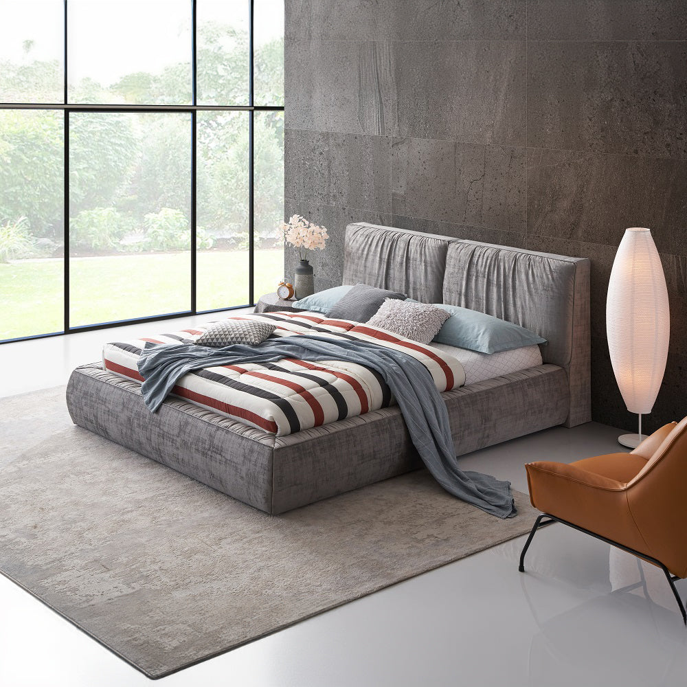 Onfroi Eastern King Bed