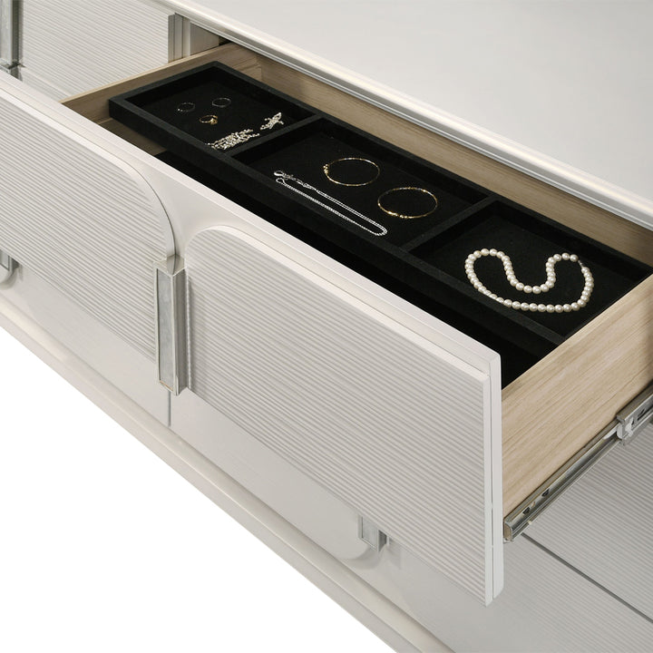 Laveda Dresser