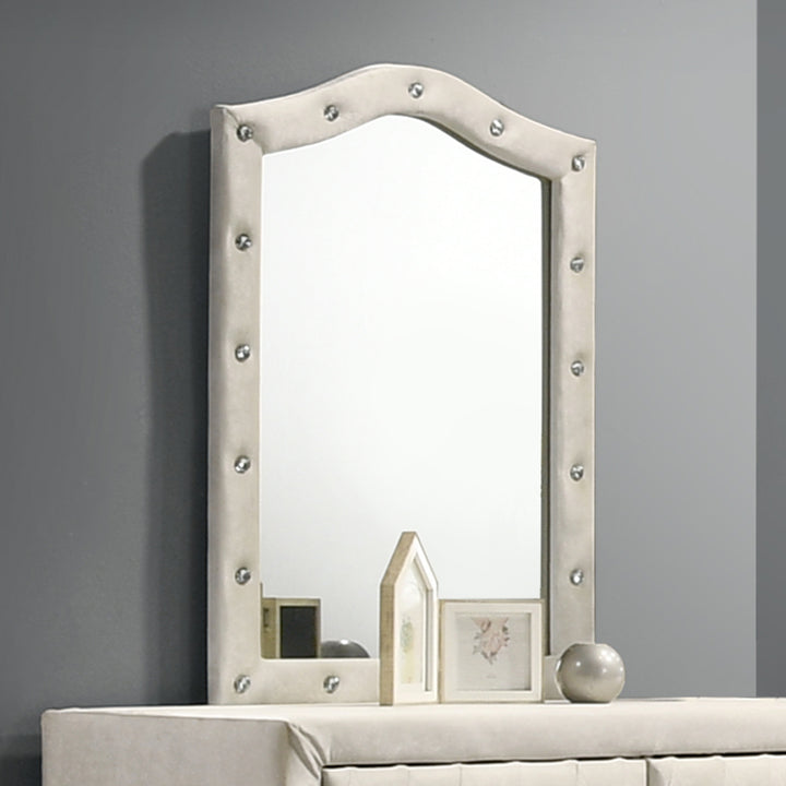 Reggie Mirror