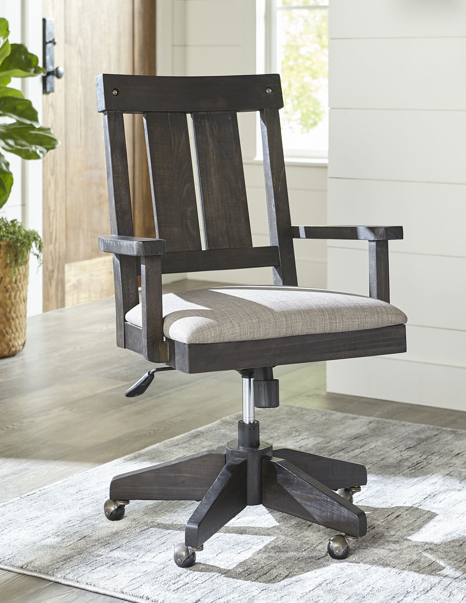 yosemite-solid-wood-arm-chair