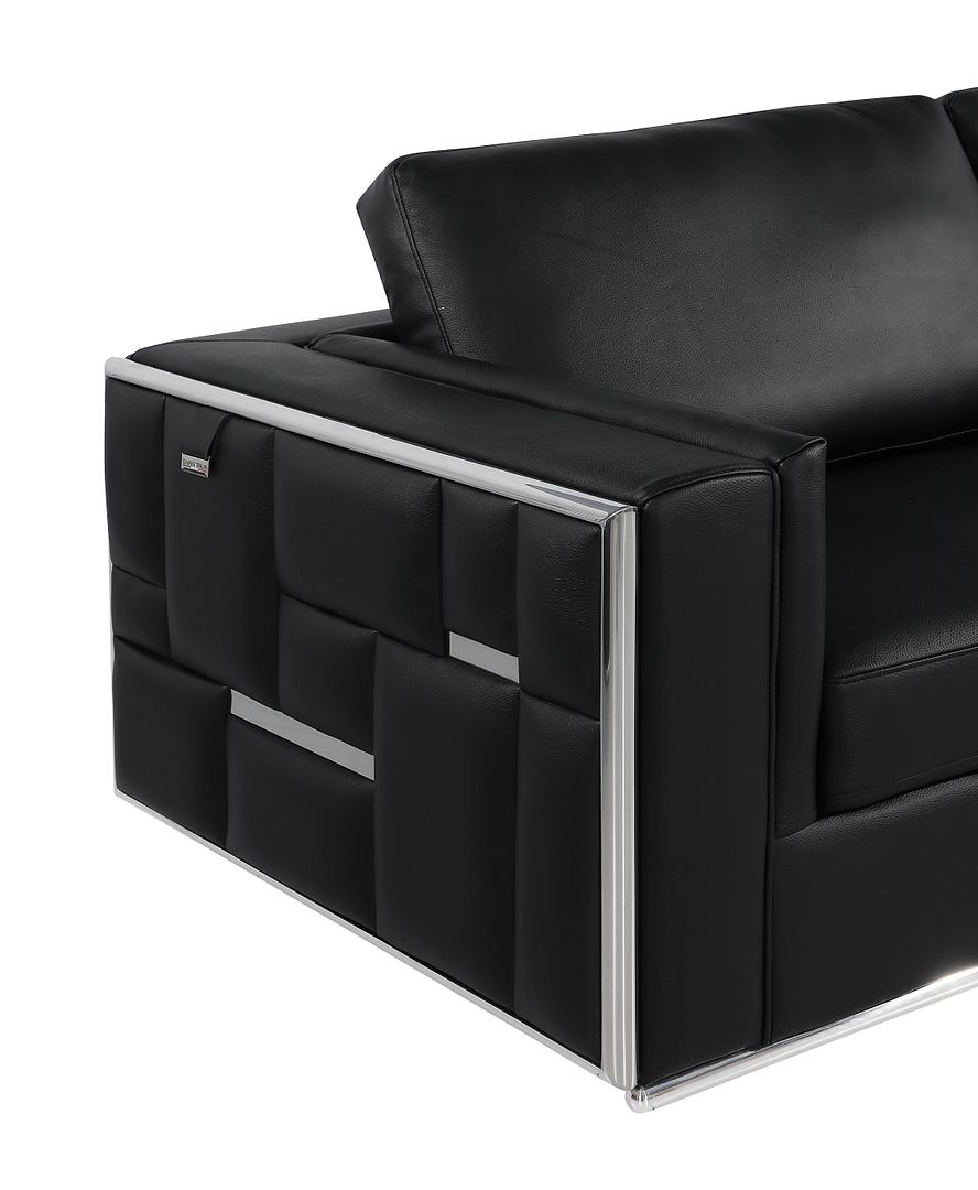 DivanItalia 1130 Chair in Top-Grain Italian Leather - Black