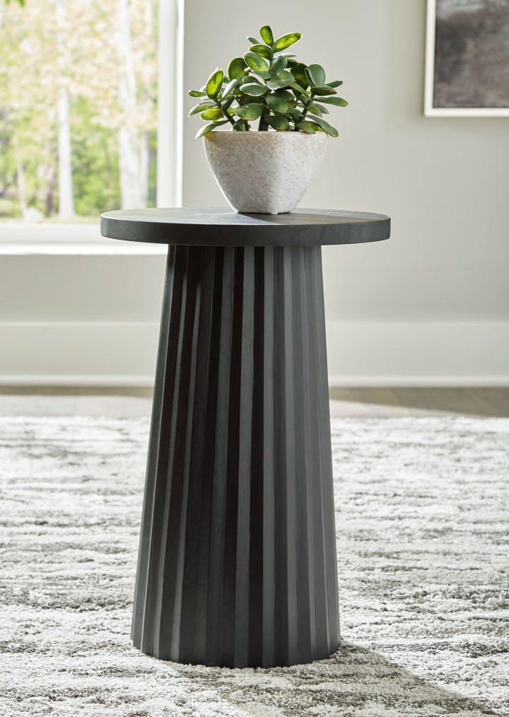 Ceilby - Accent Table - Black