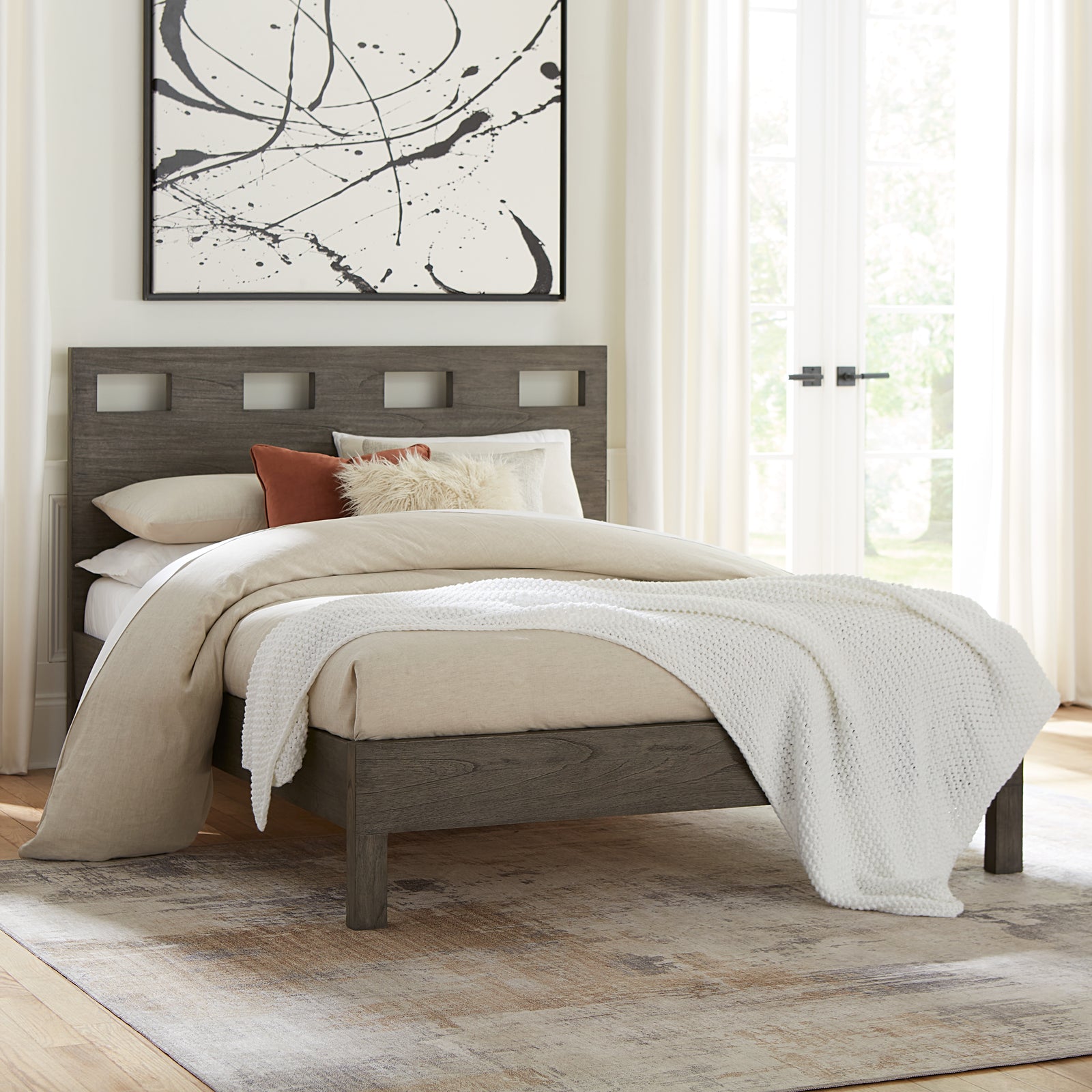riva-wood-queen-bed