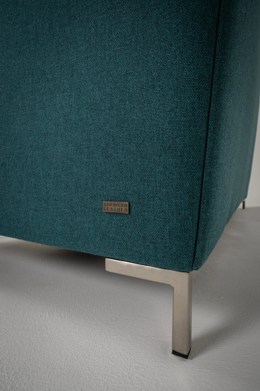 Bryson Comfort Sleeper Brushed Metal Leg Detail