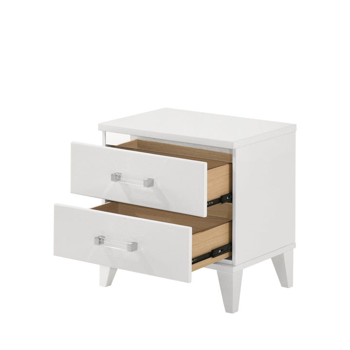 Chelsie - Nightstand - White
