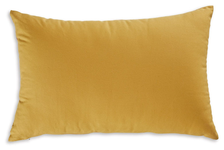 Varness Pillow (Set of 4)