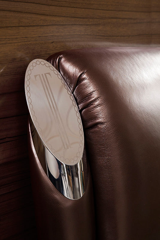 Queen Temptation Caesar Italian Classical Design Leather Platform King Bed