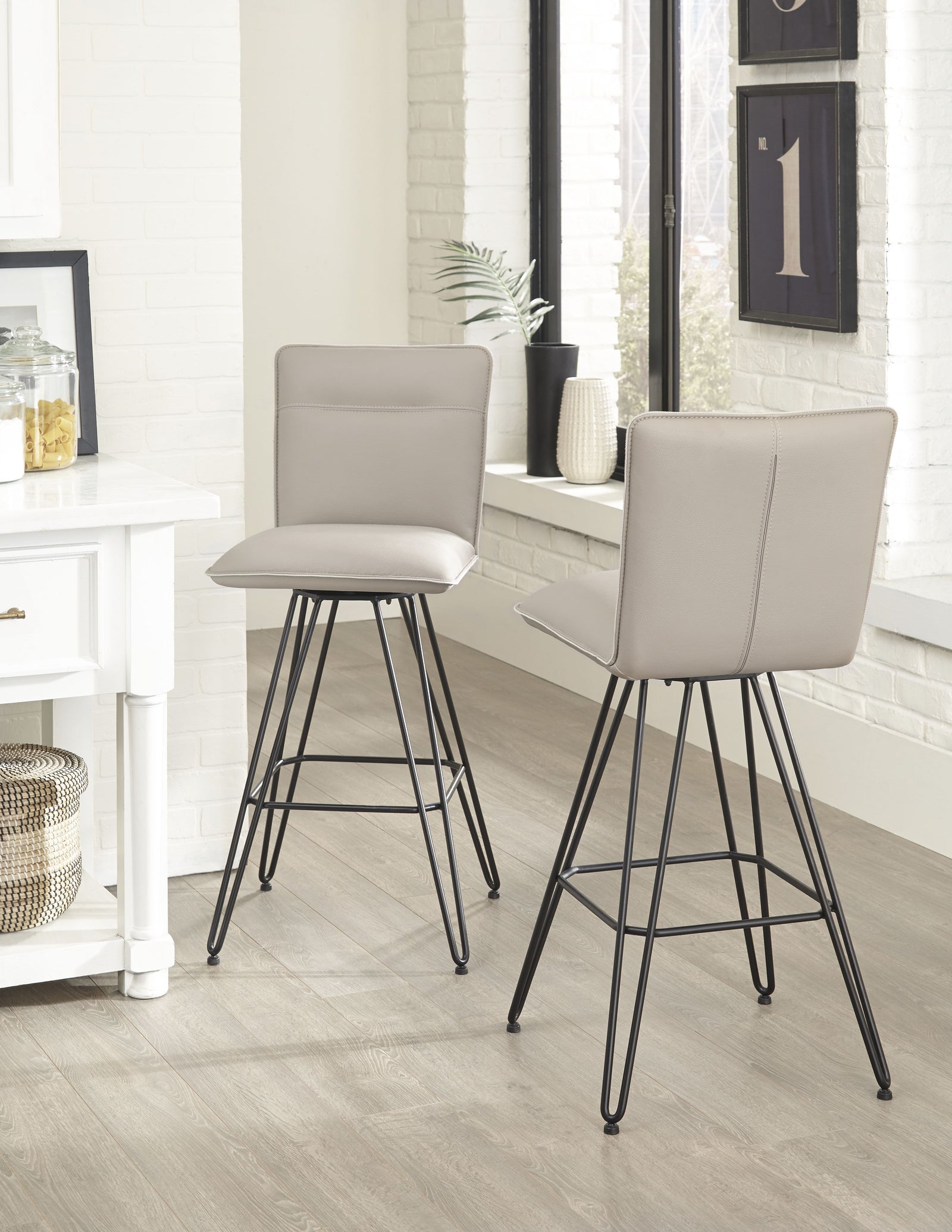 demi-swivel-bar-stool