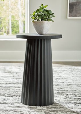 Ceilby Accent Table - Black Accent Table modern furniture Contempo Furniture
