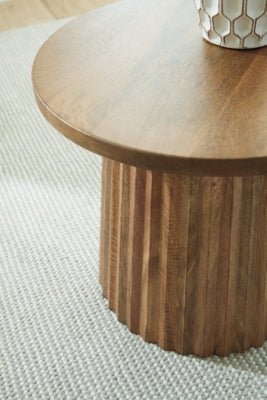 Ceilby Accent Table - Light Brown Accent Table modern furniture Contempo Furniture