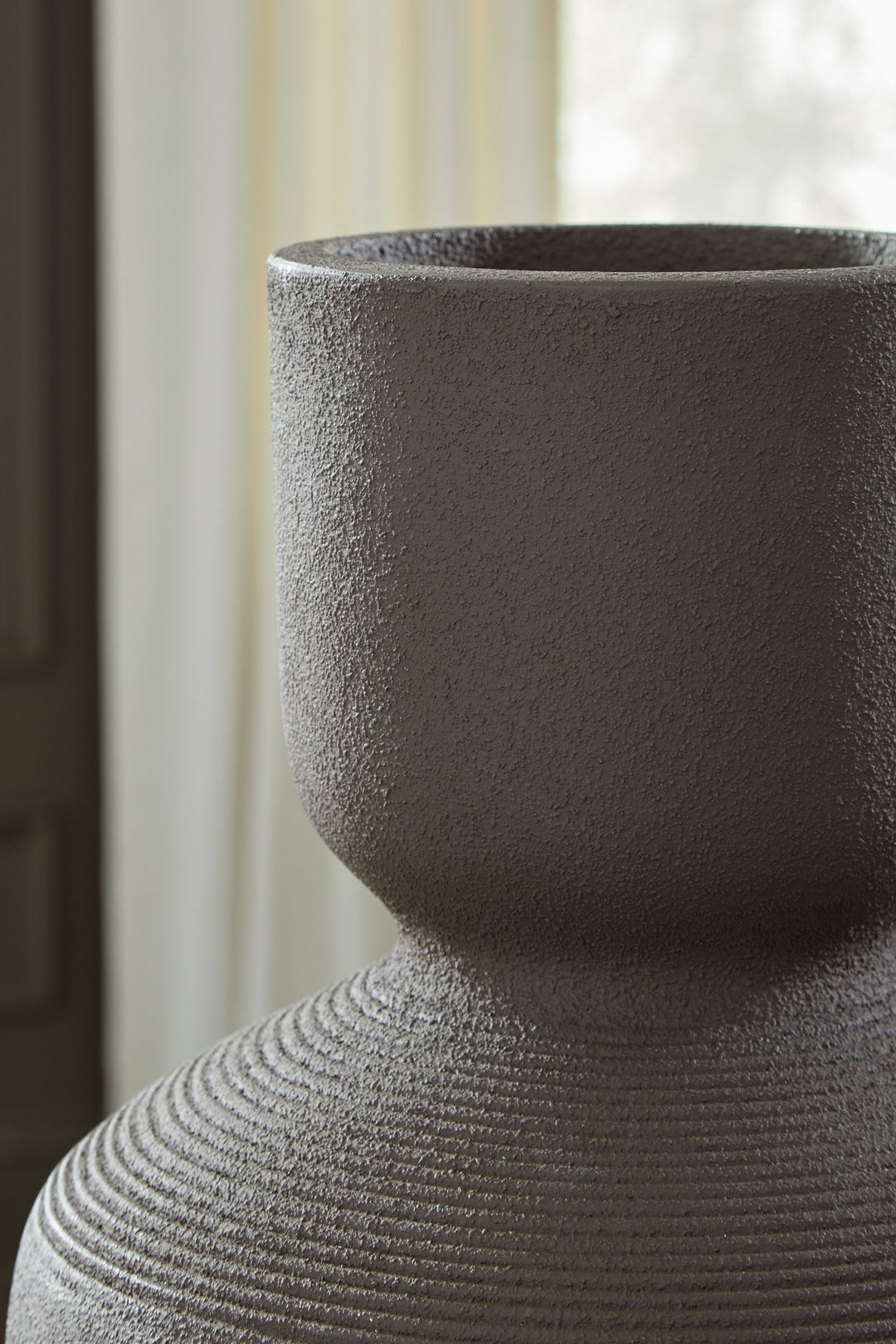 Dalsen - Vase - 18.25" - Brown by Ashley Furniture product image