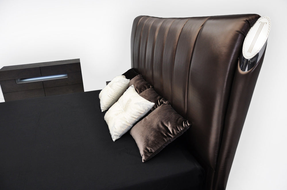 Queen Temptation Caesar Italian Classical Design Leather Platform King Bed