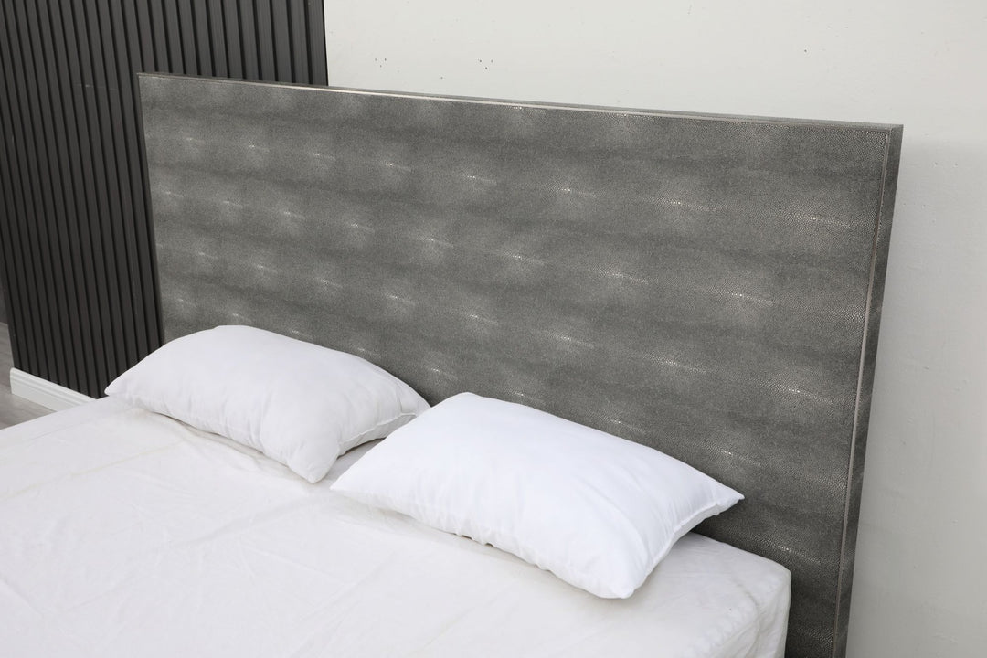 Dynasty - Eastern King Modern Shagreen Bed