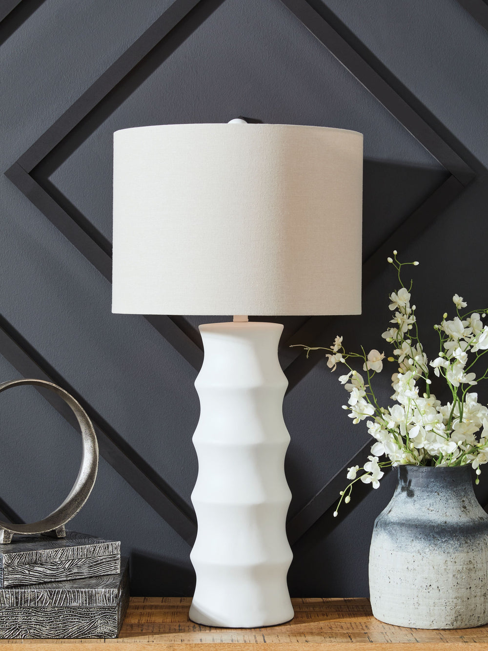 Veraleigh - Poly Table Lamp - White by Ashley Furniture product image