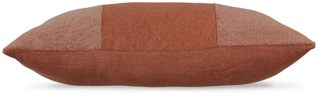 Dovinton - Pillow (Set of 4) - Red