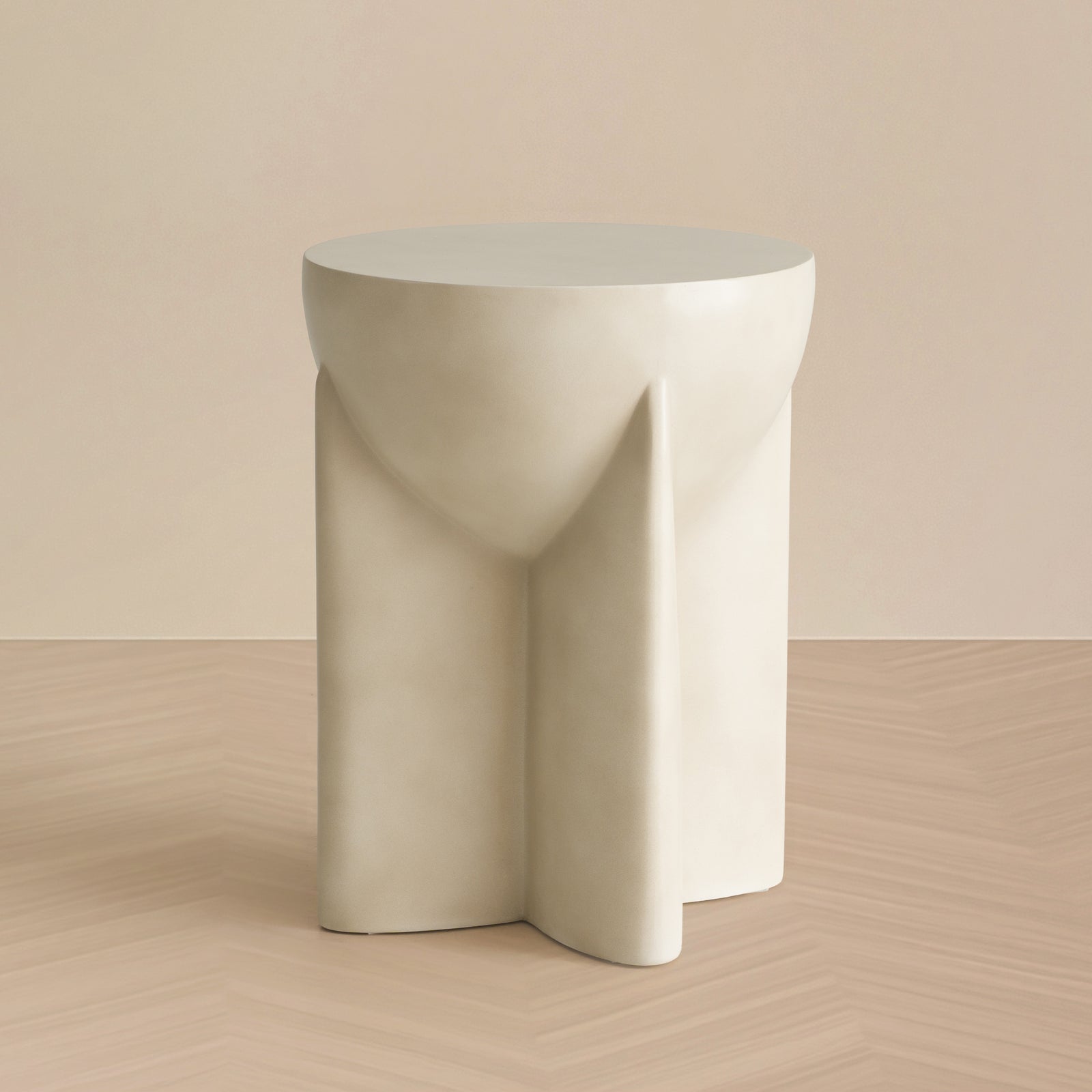 Elsa - Modern Oyster Concrete Round End Table