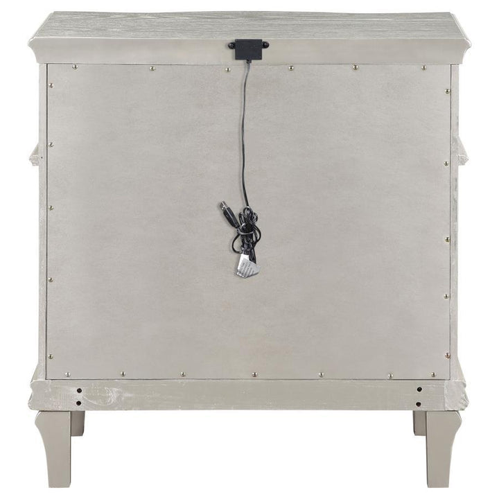 Evangeline - 3 - Drawer Nightstand - Silver Oak Nightstand w/ Charging Station modern furniture Contempo Furniture