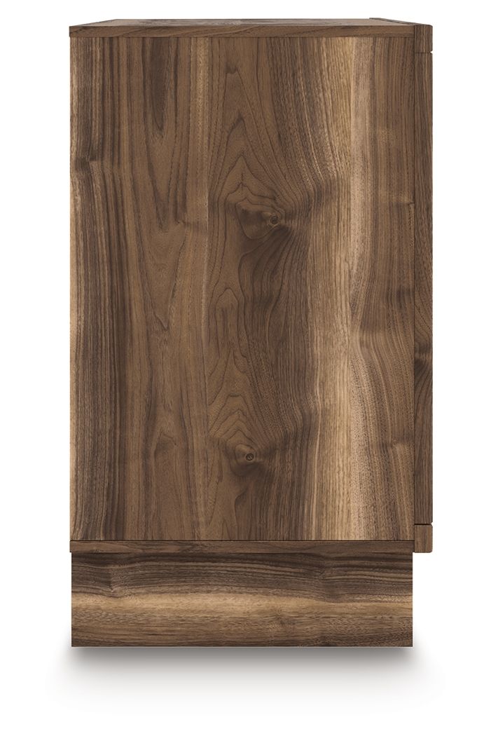 ashley-furniture-pcb3367-231-chirason-dresser