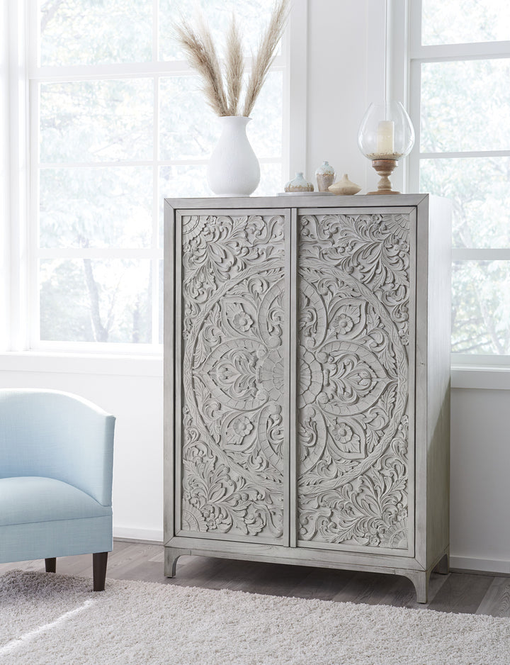 boho-chic-wardrobe-chest