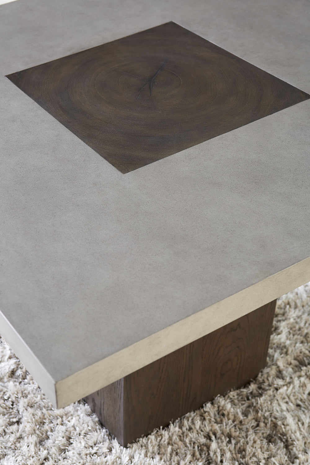 modesto-concrete-table-in-concrete