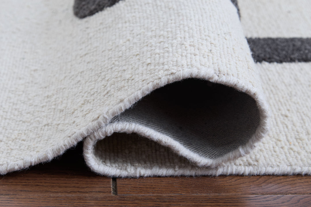 ashley-furniture-r407562-davismour-area-rug