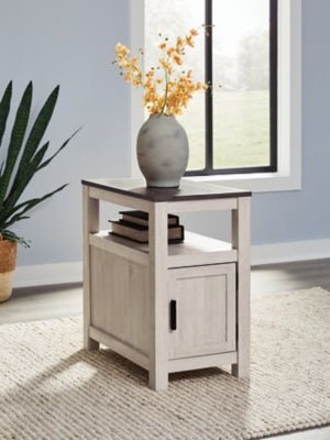 Fendenmore Chairside End Table - White Chair Side Table modern furniture Contempo Furniture