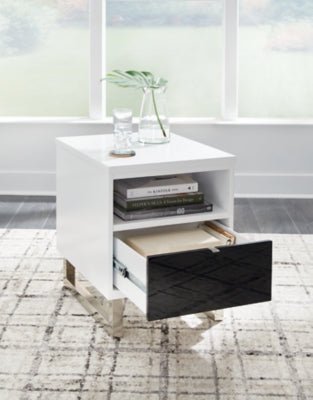 Gardoni Chairside End Table - White Chair Side Table modern furniture Contempo Furniture