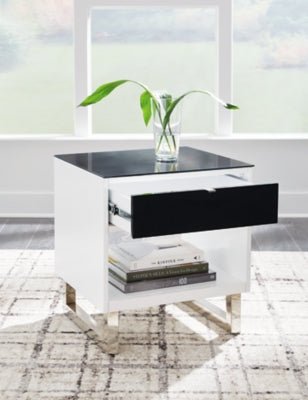 Gardoni End Table - White End Table modern furniture Contempo Furniture