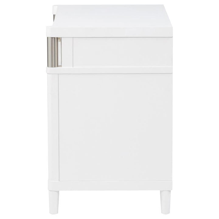 Gracemont - 3 - Drawer Bedroom Nightstand Bedside Table - White Accent Nightstand modern furniture Contempo Furniture