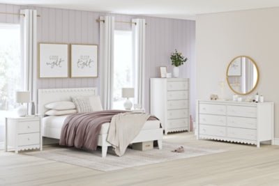 Hallityn Full Panel Platform Bed - White Panel Bed modern furniture Contempo Furniture