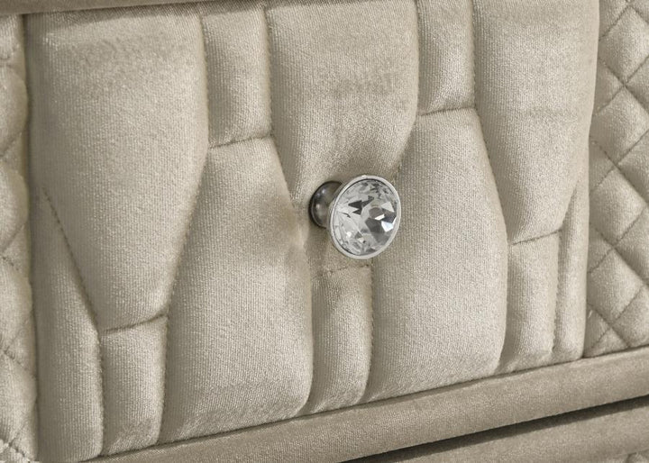 Lorient - 5 - Drawer LED Chest Of Drawers - Ivory And Camel Accent Chest modern furniture Contempo Furniture