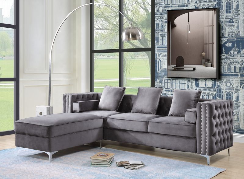 Bovasis Sofa with 5 Pillows